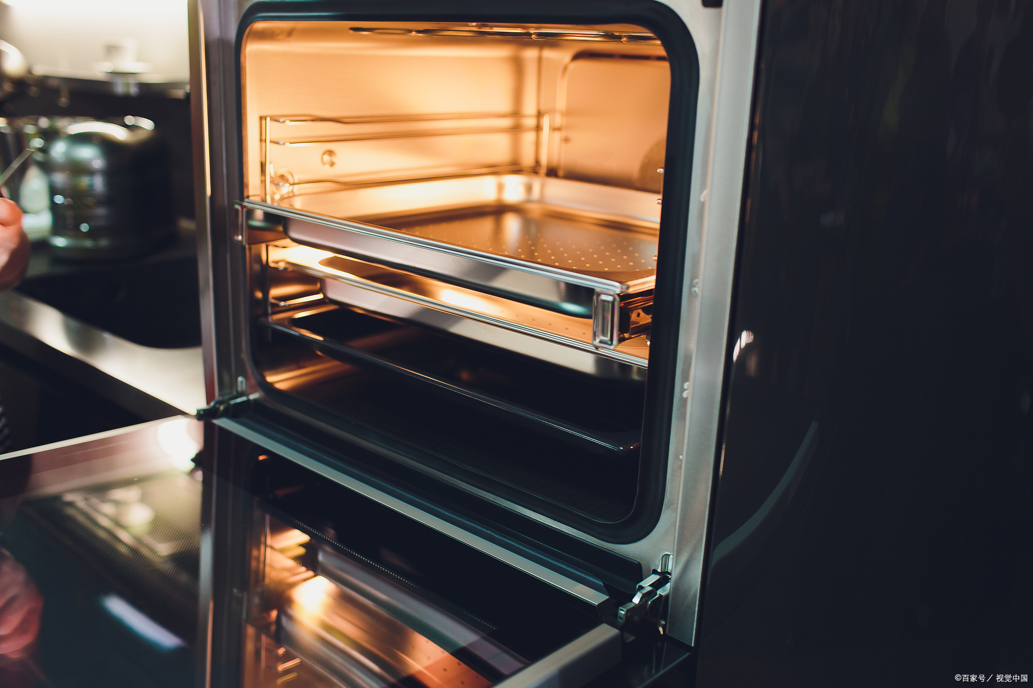 rapid heating IR emitter for hot dog warmer